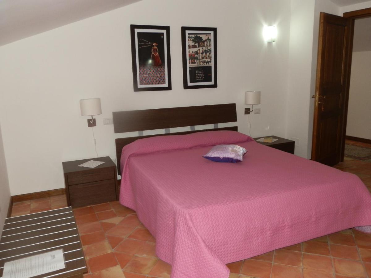Agriturismo Ai Monaci Montano Antilia Exterior foto